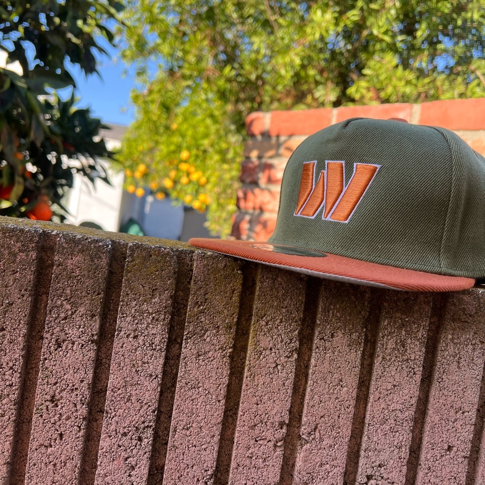 WASHINGTON COMMANDERS SNAPBACK HAT